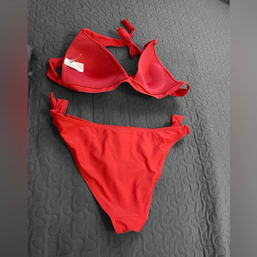 Pink Bikini Set - Picture 2 of 5